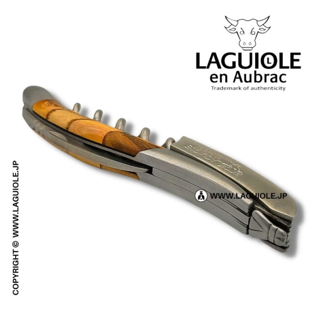 ラギオール ソムリエナイフ、市松模様の象眼細工 ウォールナット＆ジュニパーウッドハンドル